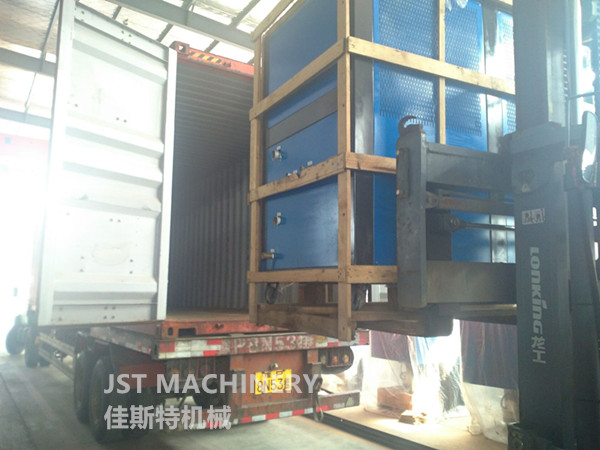 PP Spoon Toothbrusher Cap Injection Molding Machine Delivery